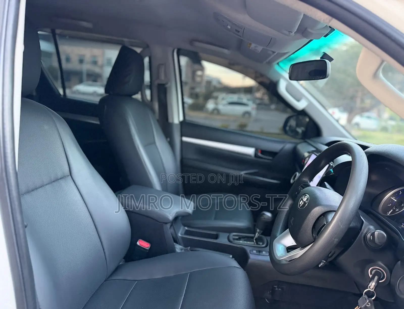 Toyota Hilux 2019 White