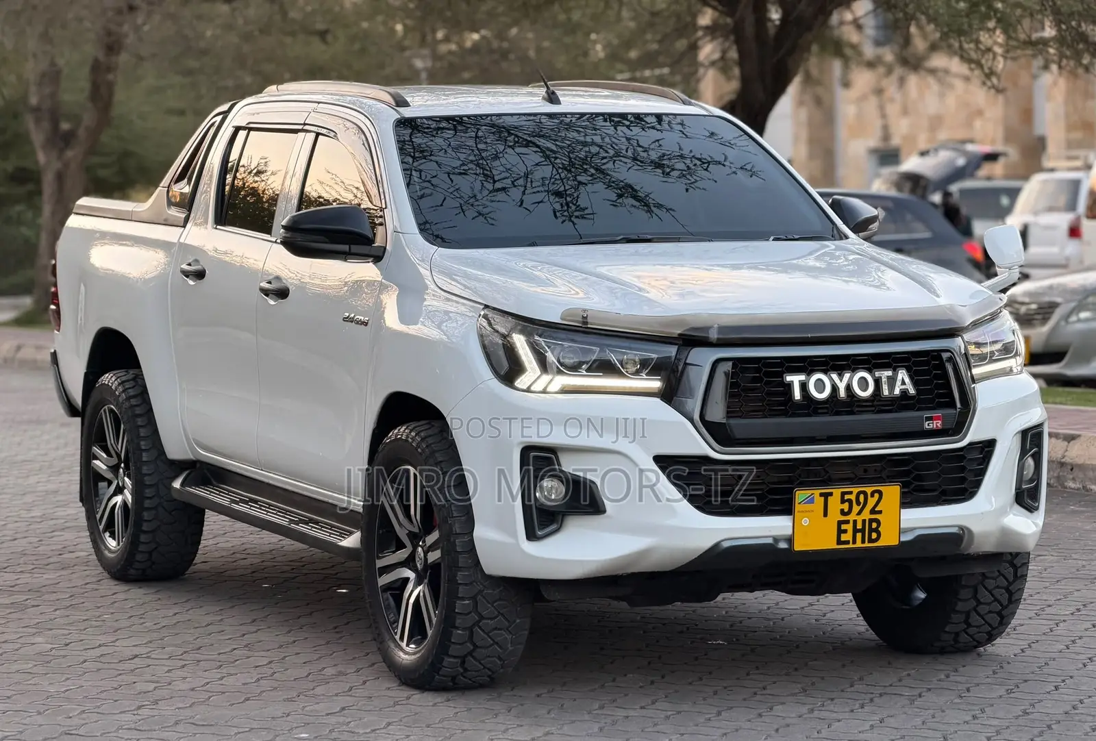 Toyota Hilux 2019 White