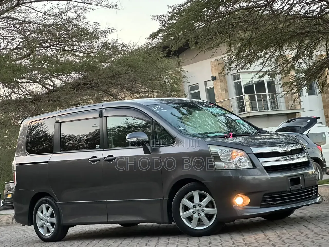 Toyota Noah 2008 Gray