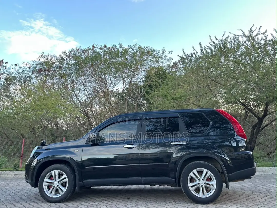 Nissan X-Trail 2010 Black