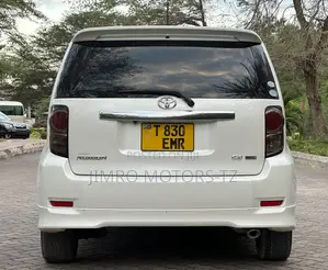Toyota Corolla Rumion 2012 White