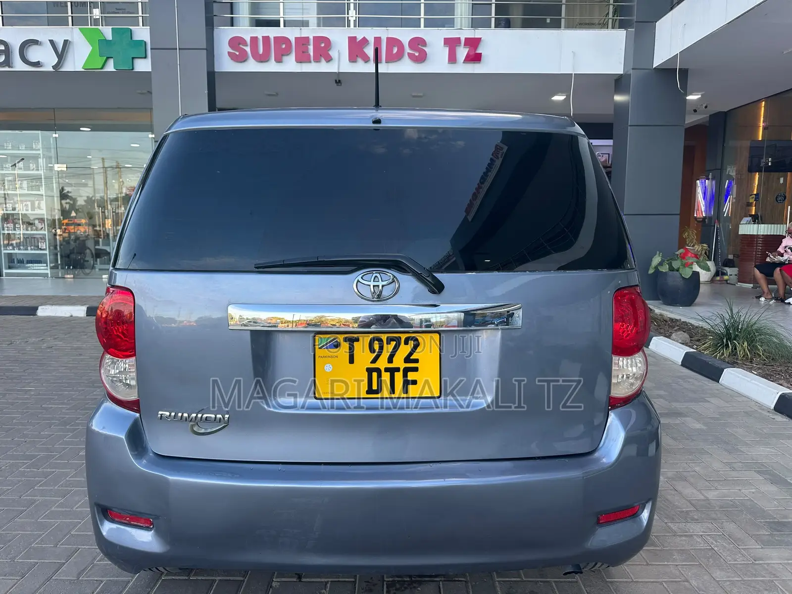 Toyota Corolla Rumion Hatchback 1.5 FWD 2008 Gray