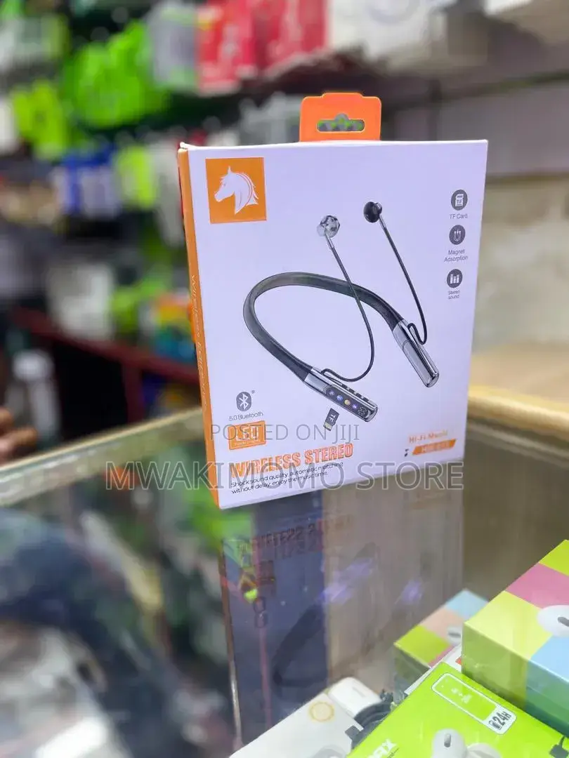 LEO Earphones