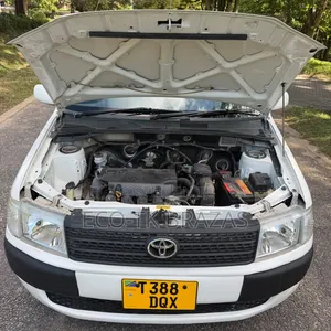 Toyota Probox 2005 White