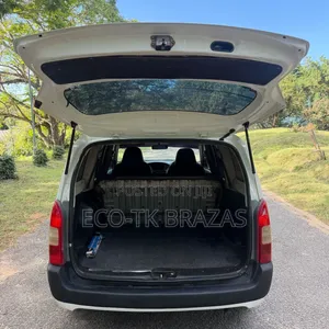 Toyota Probox 2005 White