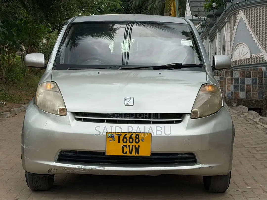Toyota Passo 2005 Silver