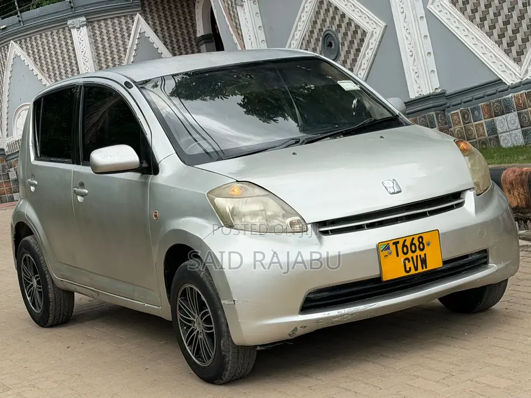 Toyota Passo 2005 Silver