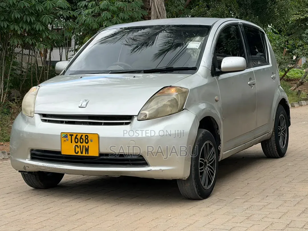 Toyota Passo 2005 Silver