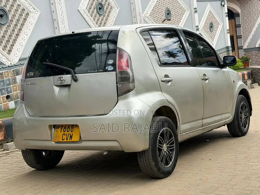 Toyota Passo 2005 Silver