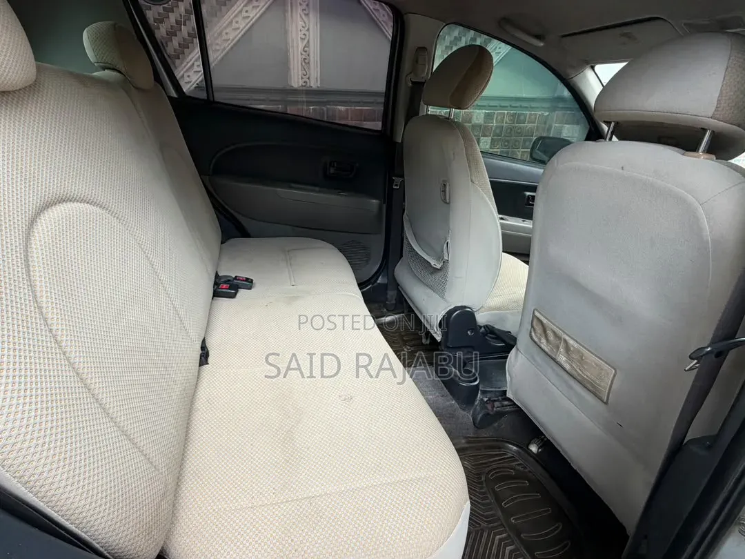 Toyota Passo 2005 Silver