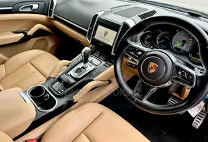 Porsche Cayenne 2016 Black