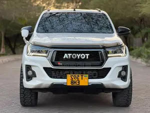 Toyota Hilux Revo Double Cab Deisel 2.4 RWD 2019 White