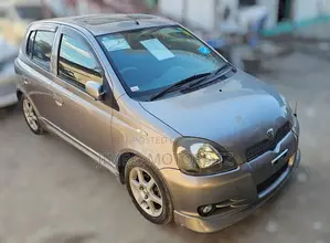 Toyota Vitz 2003 Ivory