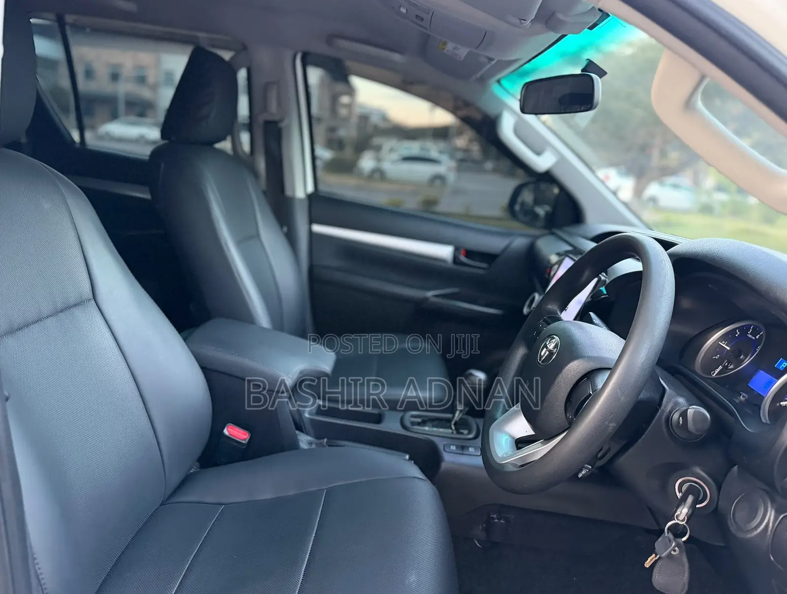 Toyota Hilux SR 4x4 2019 White