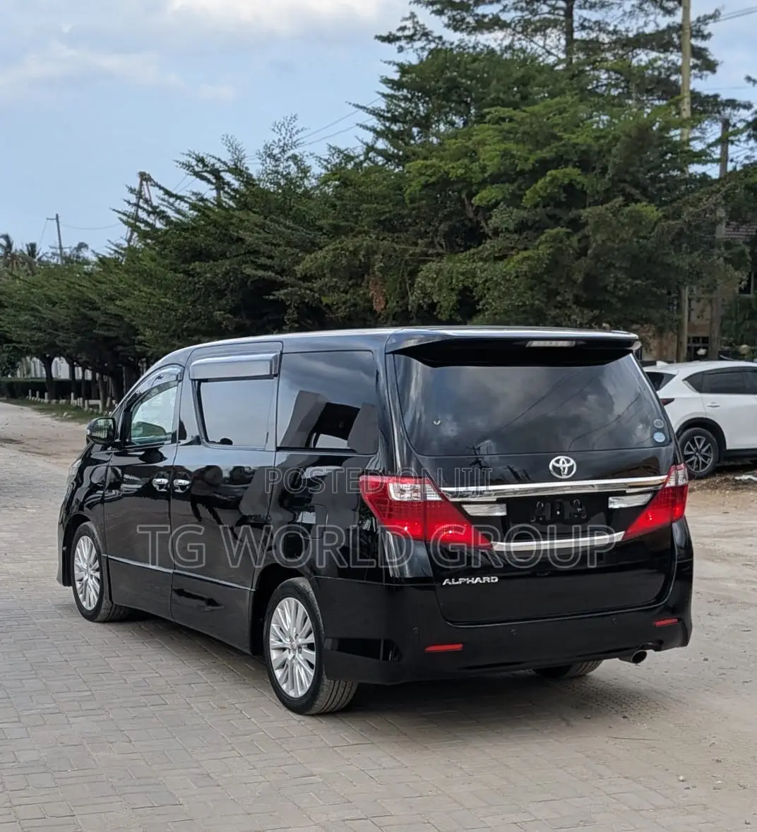 Toyota Alphard 2.4 Petrol FWD 2012 Black