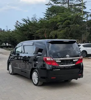 Toyota Alphard 2.4 Petrol FWD 2012 Black