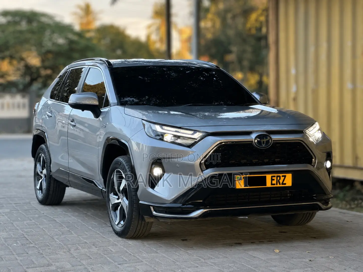 Toyota RAV4 2023 Gray
