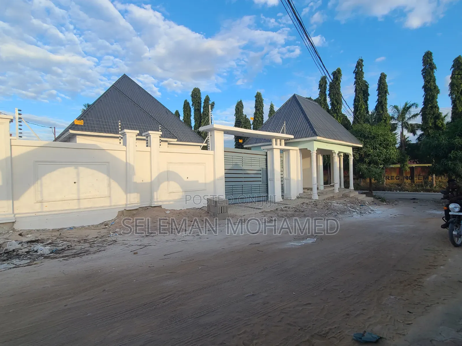 Furnished 3bdrm House in Biriani Real Estate, Chamazi for sale