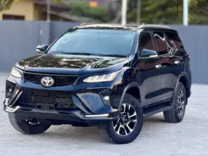 Toyota Fortuner 2.8 D RWD 2018 Black