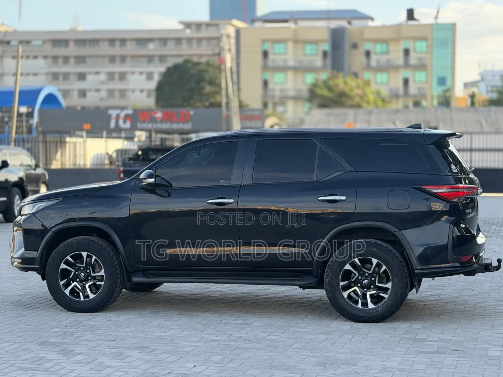 Toyota Fortuner 2.8 D RWD 2018 Black