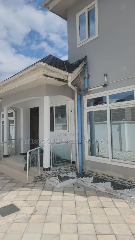 4bdrm House in Mabwepande, Magomeni for rent