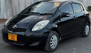 Toyota Vitz 1.5 FWD 5dr 2008 Black