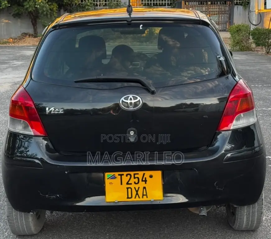 Toyota Vitz 1.5 FWD 5dr 2008 Black