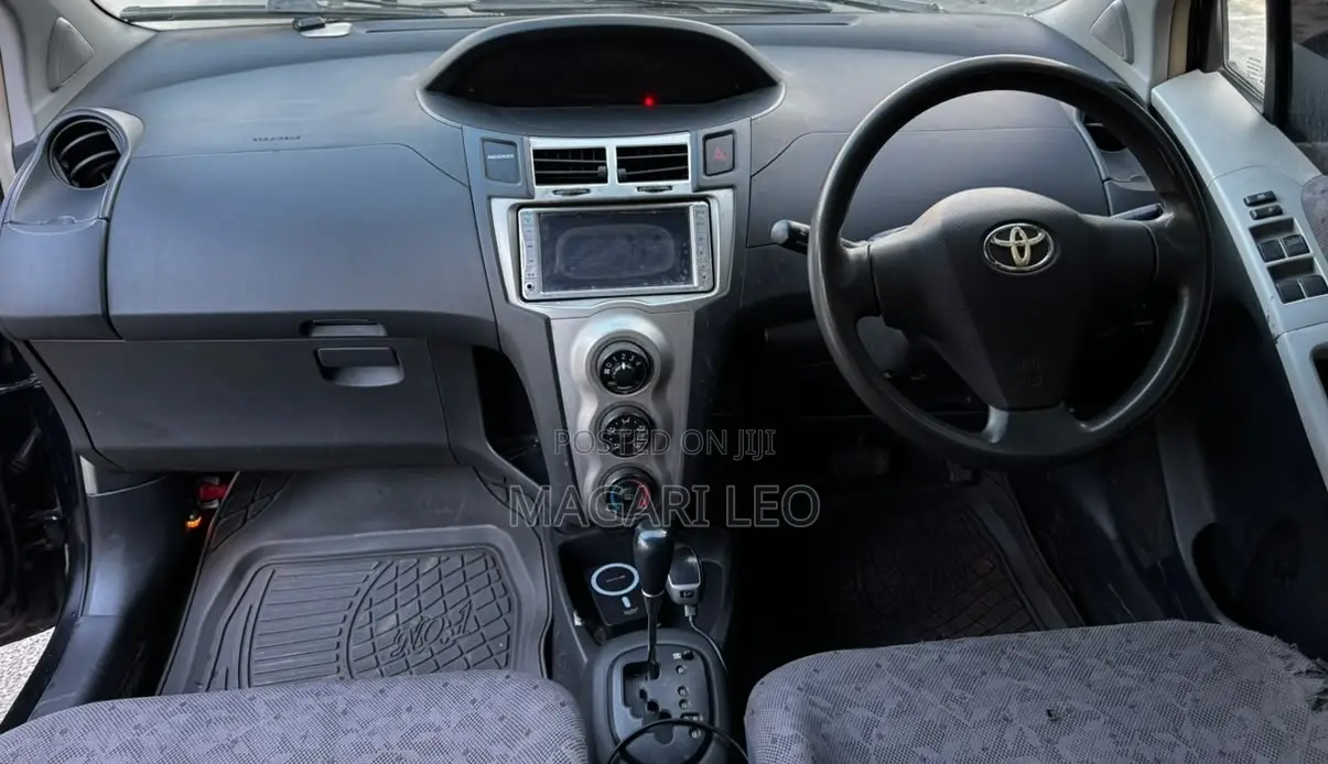Toyota Vitz 1.5 FWD 5dr 2008 Black
