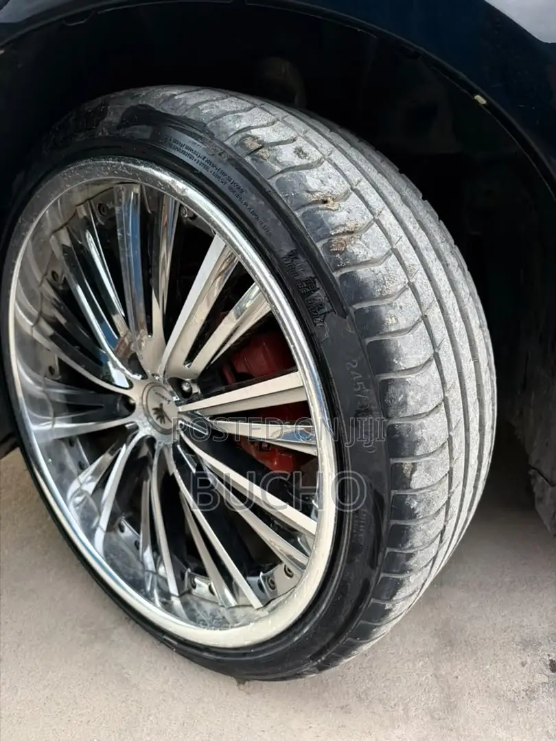 Toyota Crown 2011 Black