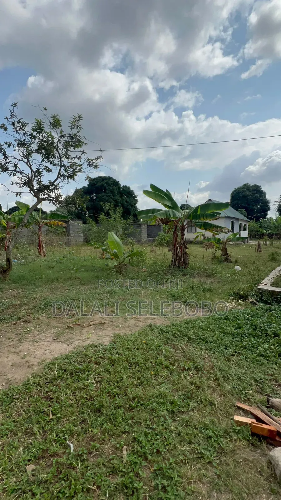 6bdrm Bungalow in Gongo La Mboto, Ilala for sale