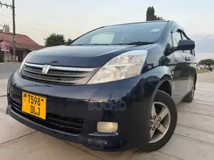Toyota ISIS 2007 Blue