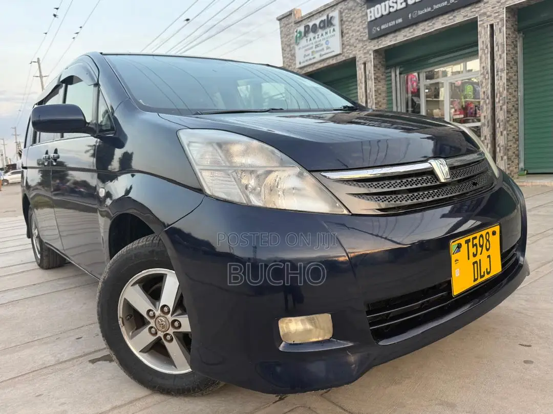 Toyota ISIS 2007 Blue