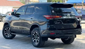 Toyota Fortuner 2.4 D AWD 2018 Black