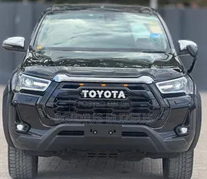 Toyota Hilux 2021 Black