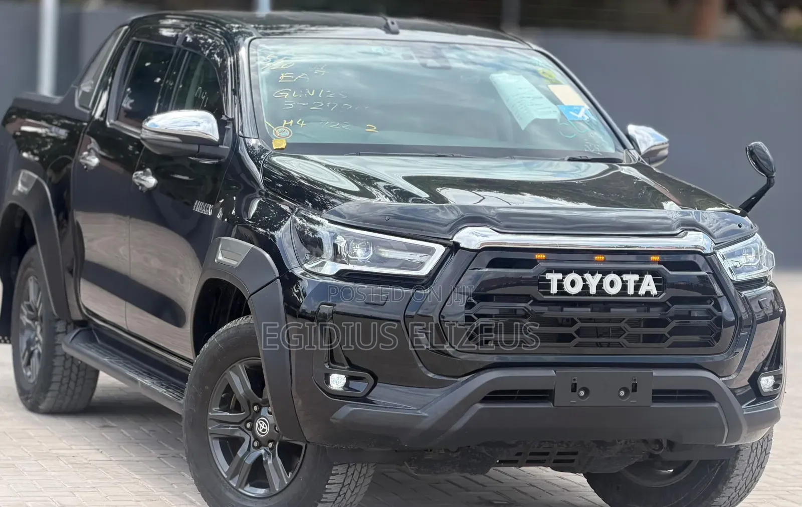 Toyota Hilux 2021 Black