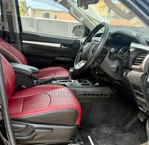 Toyota Hilux 2021 Black