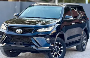 Toyota Fortuner 2018 Black