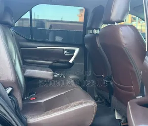 Toyota Fortuner 2018 Black