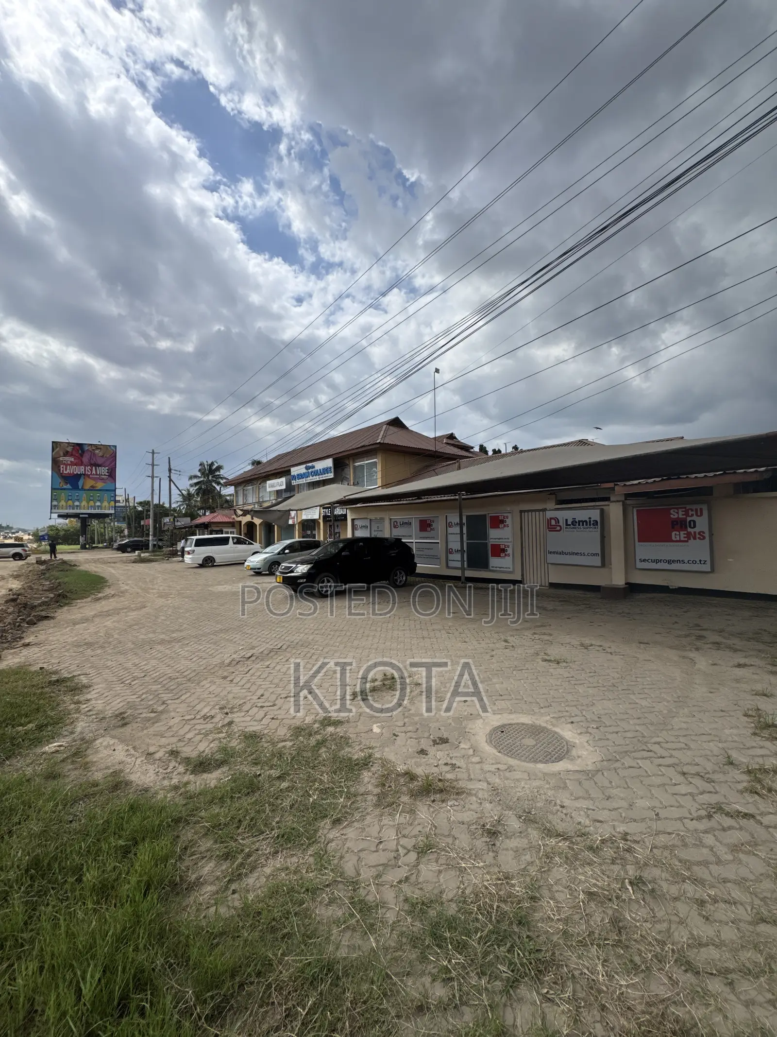 Commercial Building for Sale