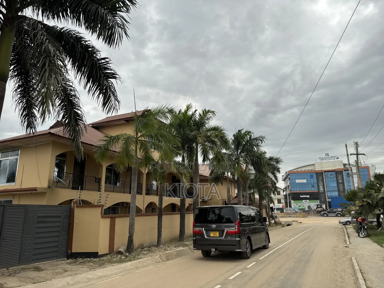 Commercial Building for Sale
