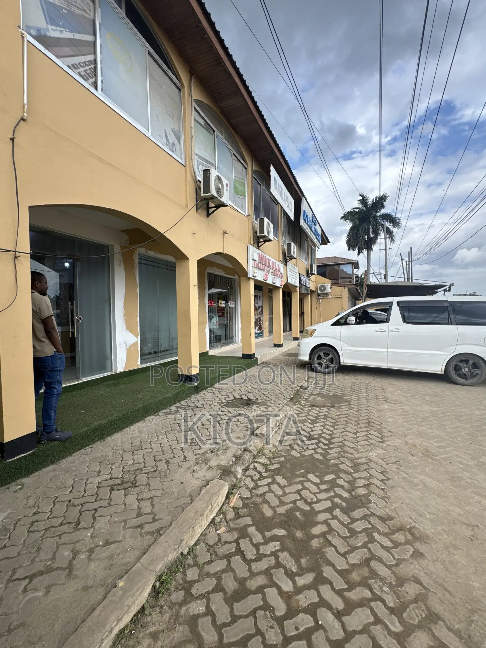 Commercial Building for Sale