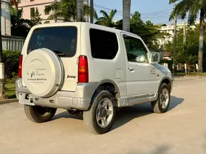 Mitsubishi Pajero 2000 White