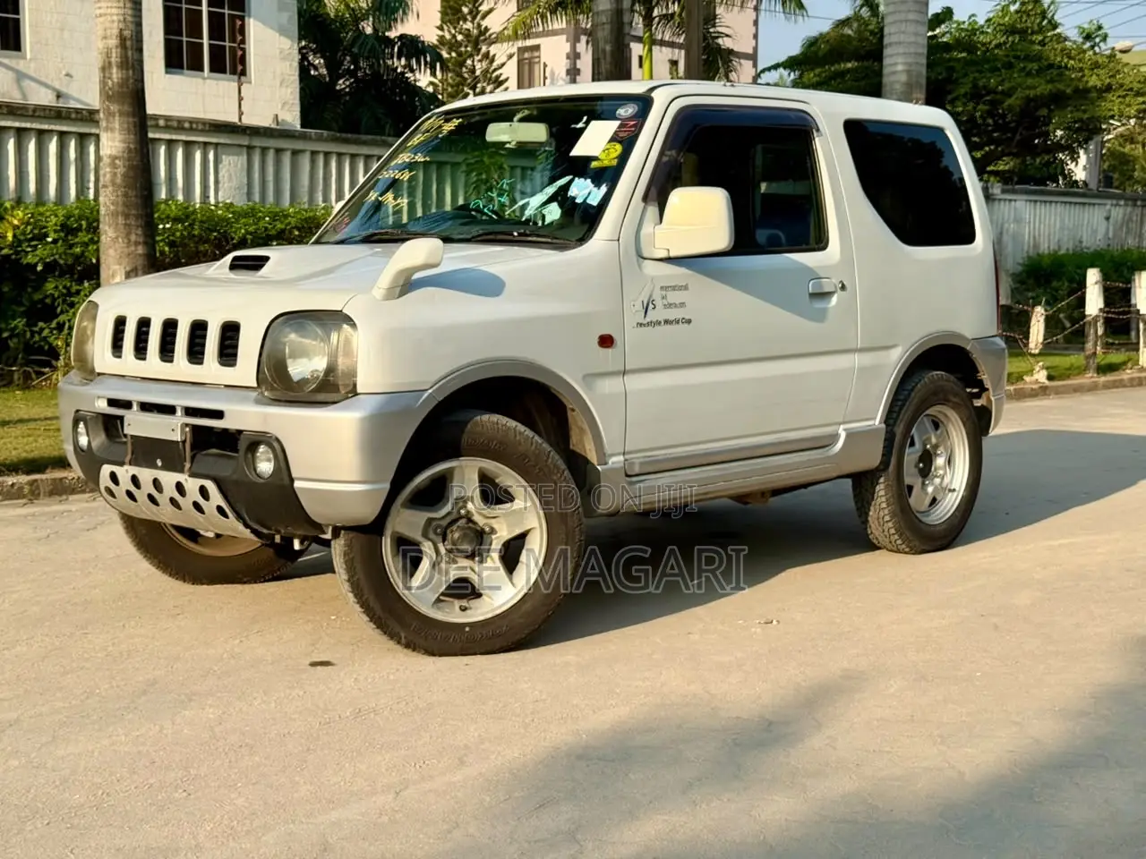Mitsubishi Pajero 2000 White