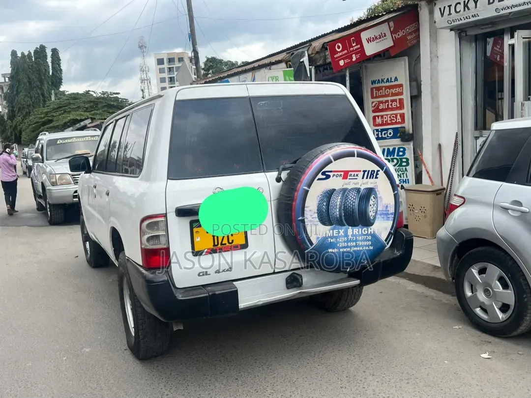 Nissan Patrol 2006 White