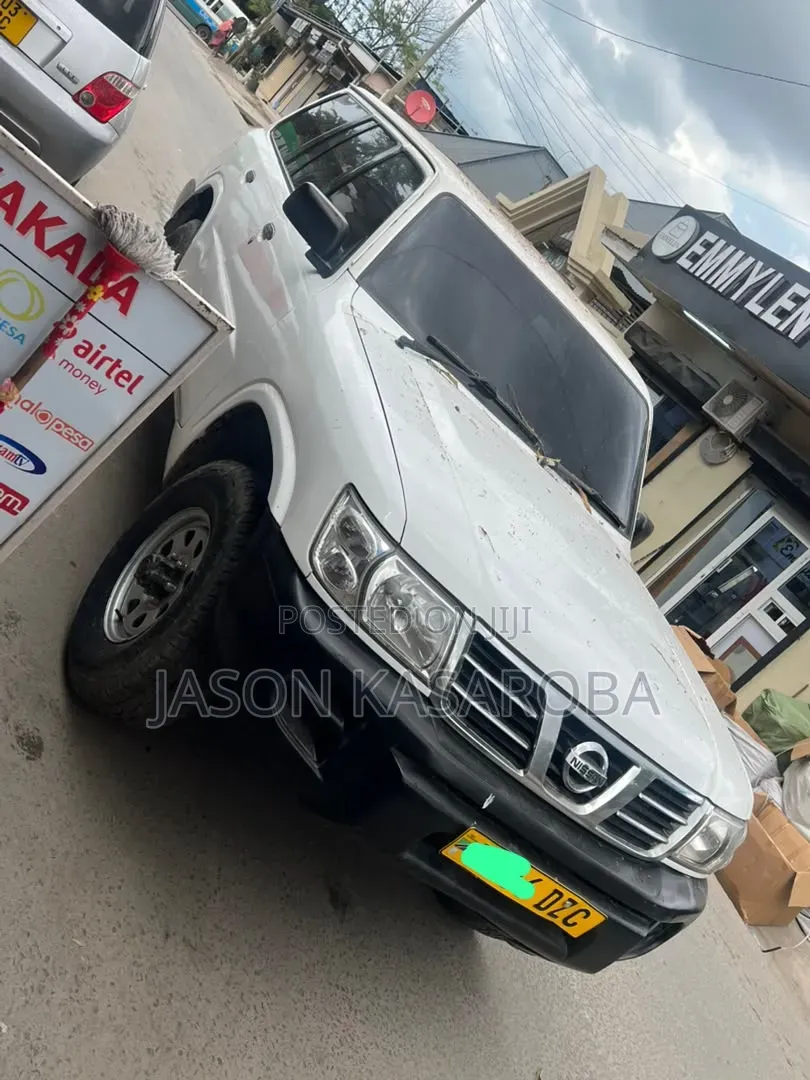 Nissan Patrol 2006 White