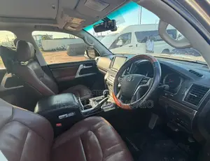 Toyota Land Cruiser 2017 Gold