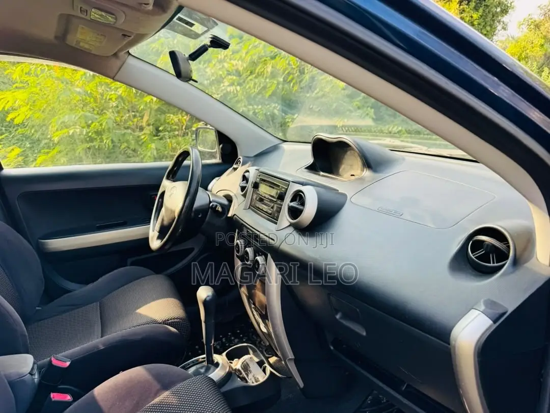 Toyota IST 2004 Blue