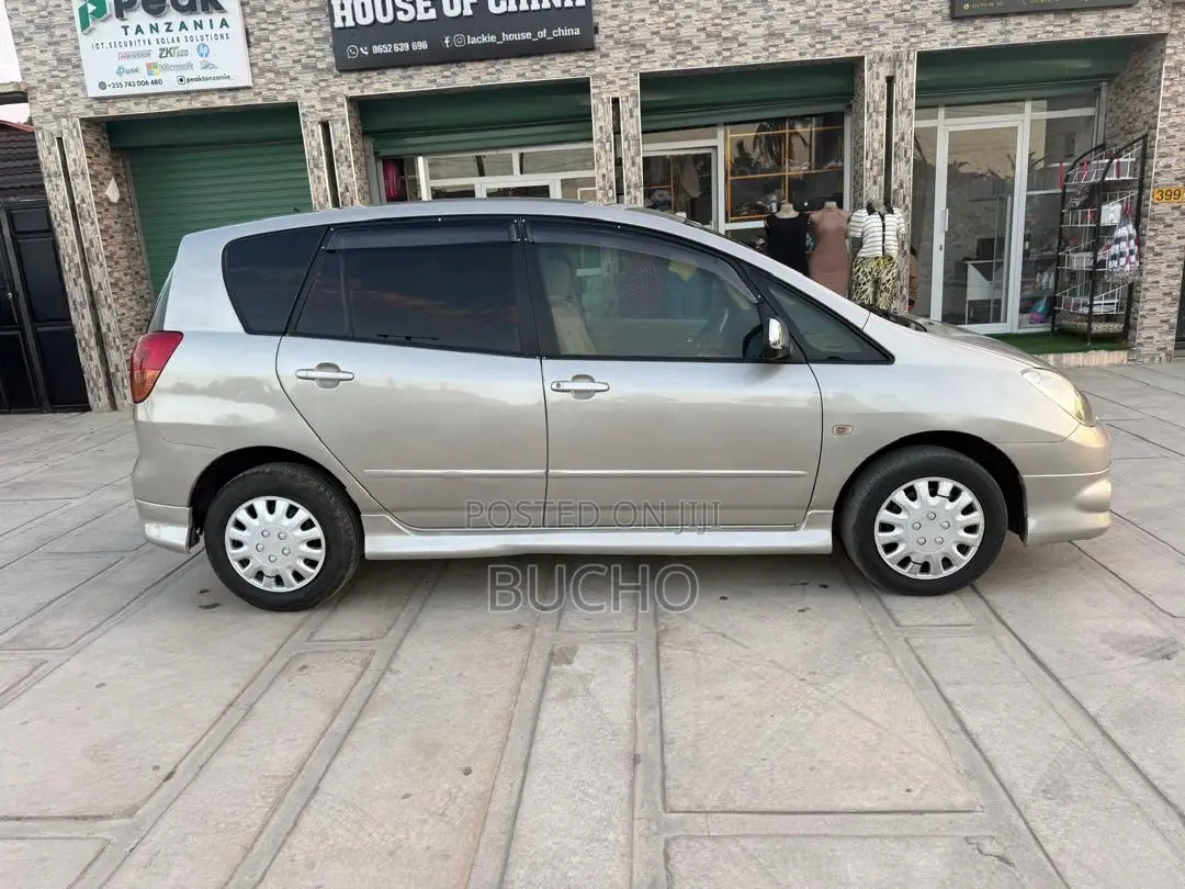Toyota Corolla Spacio 2005 Gold