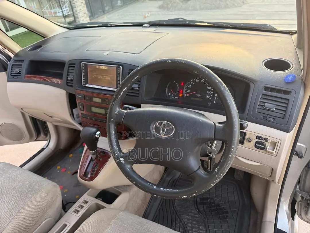Toyota Corolla Spacio 2005 Gold