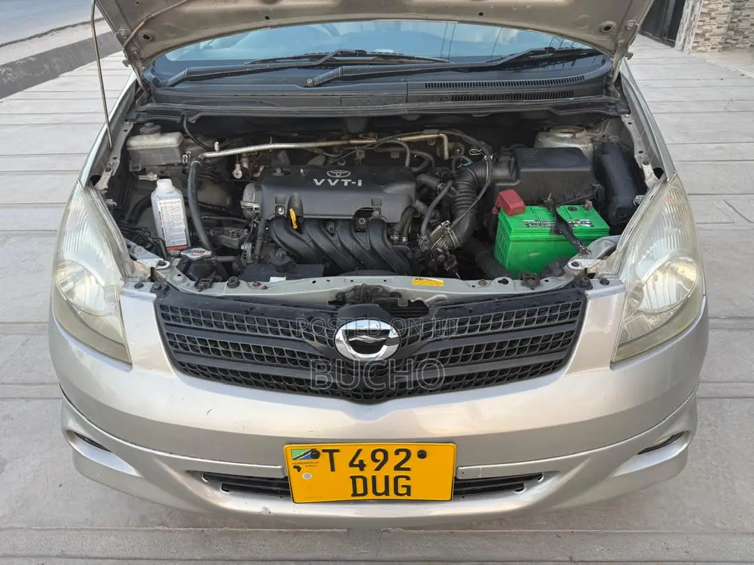 Toyota Corolla Spacio 2005 Gold